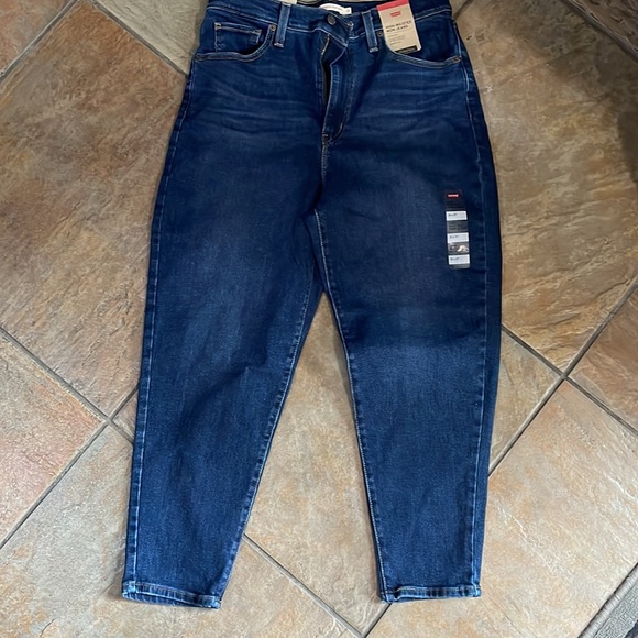 Levi’s Mom Jeans- High Rise in Winter Cloud #hostpick - Picture 6 of 9